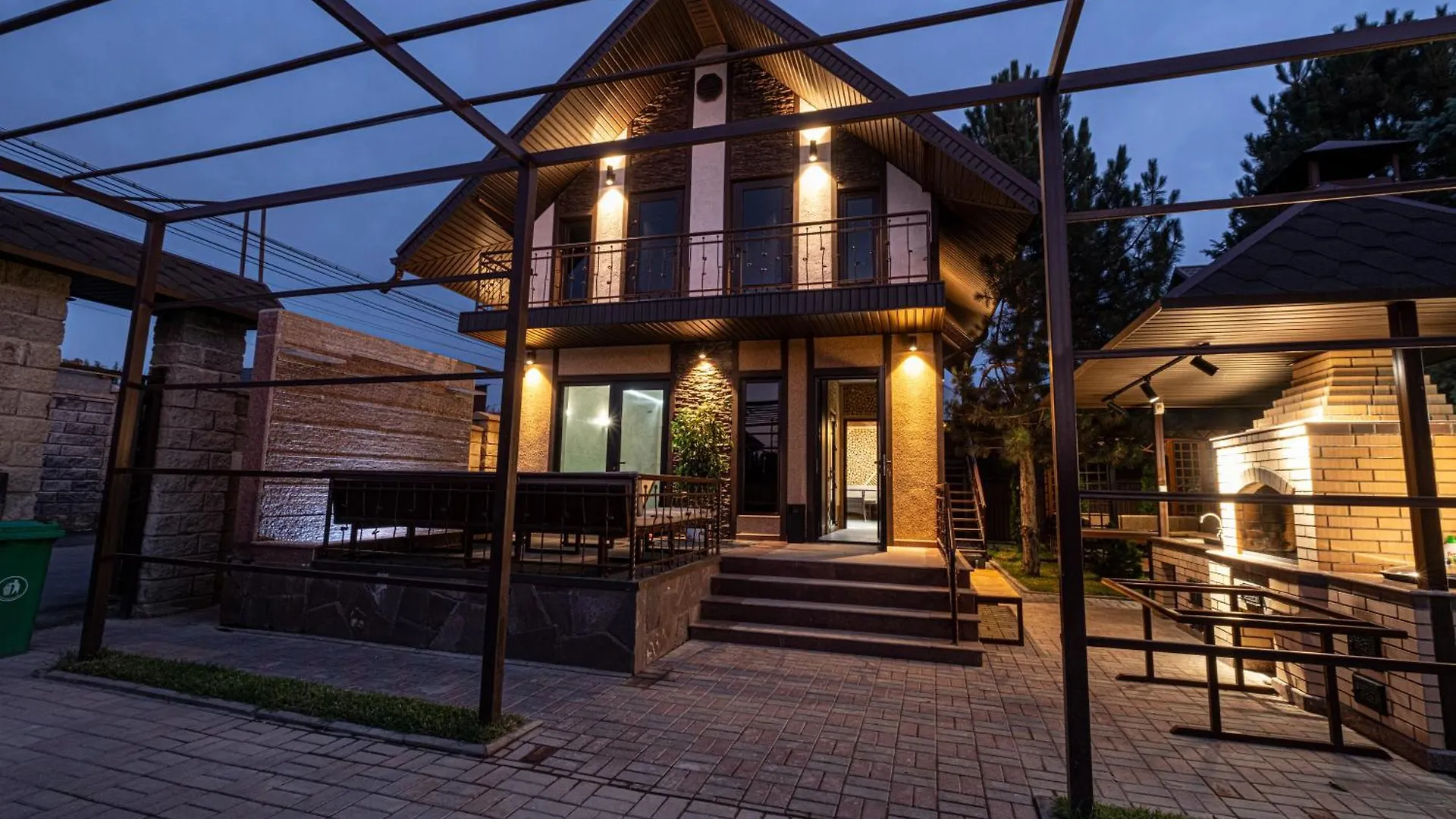 Vila Relaxhоuse Almaty
